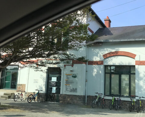 la petite gare st gilles